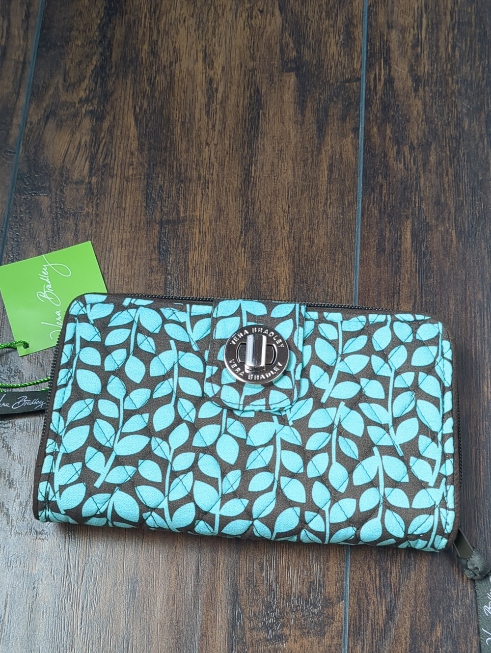 Vera Bradley Turnlock Wallet Shower Vines NWT